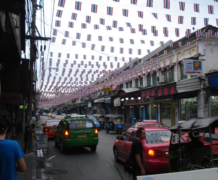 Khao San Road - Benachbarte Strasse